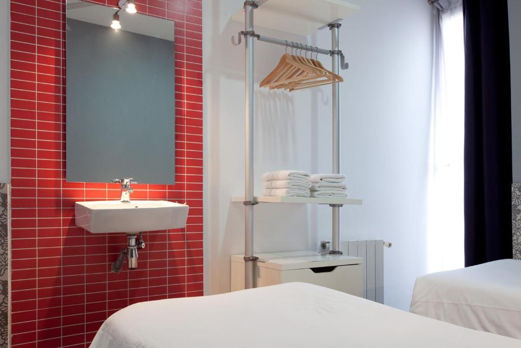 Hostal Nitzs Bcn Barcelona Phòng bức ảnh